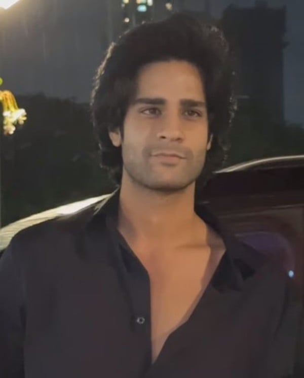 Aaman Devgan photo