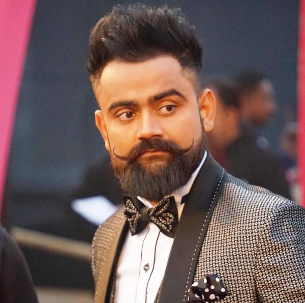 Amrit Maan photo