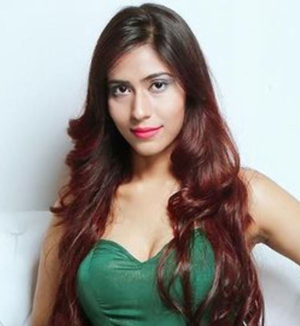 Anjum Khan photo