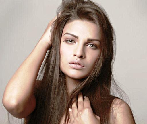 Himanshi Khurana photo