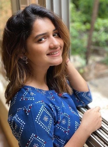 Hruta Durgule photo