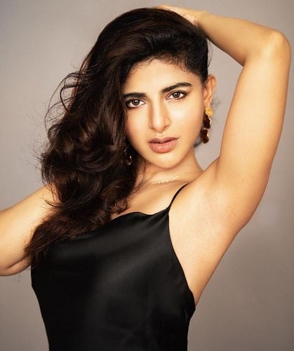 Iswarya Menon photo