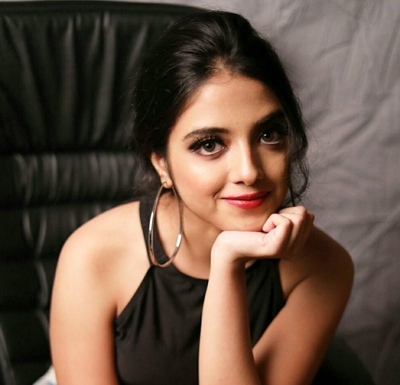 Khushi Dubey photo