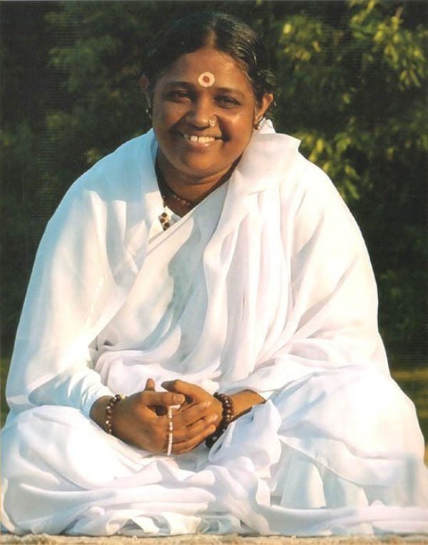 Mata Amritanandamayi Devi photo