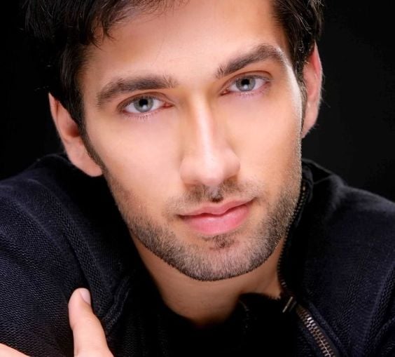 Nakuul Mehta photo