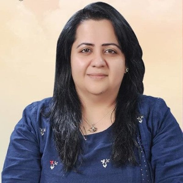 Radhika Khera photo