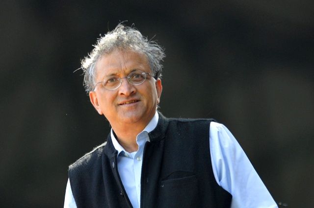 Ramachandra Guha photo