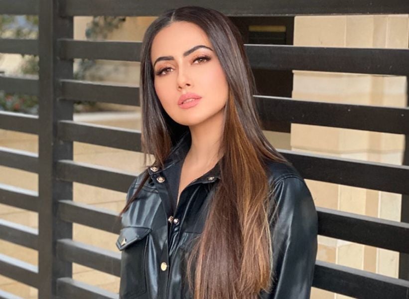 Sana Khan photo