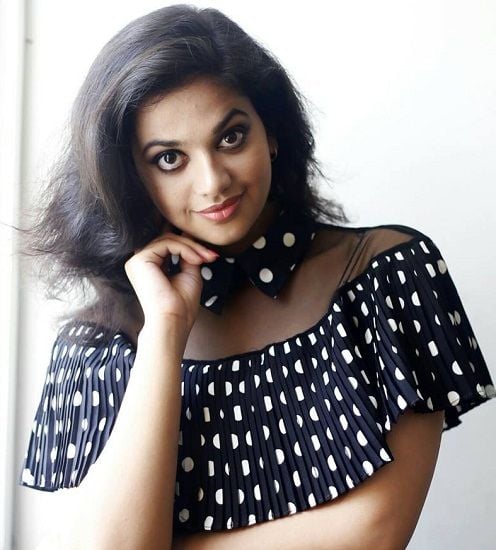 Shruti Sharma photo