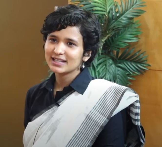 Shruti Sharma (Ias) photo
